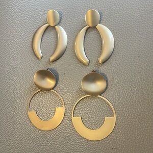 Gold round drop earrings